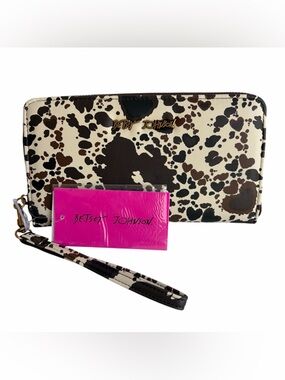 NWT Betsey Johnson Heart Cow Print Wristlet Wallet - Brown & Cream